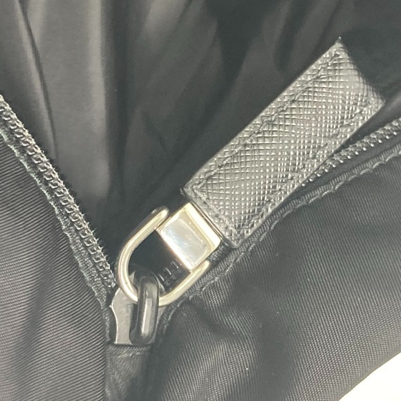 Prada Plate Triangle Diagonal Hanging Bag Black - Picture 9 of 9